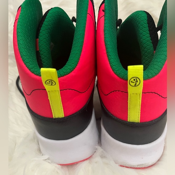 Zumba shoes hi top, Zumba Air Bounce, size 8.5, black and neon pink - Picture 5 of 10
